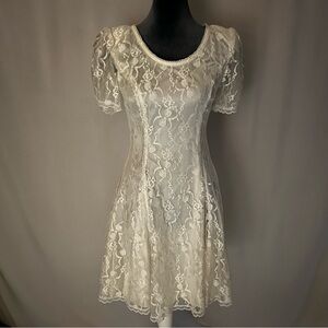 Vintage Gunne Sax Cream Lace Dress